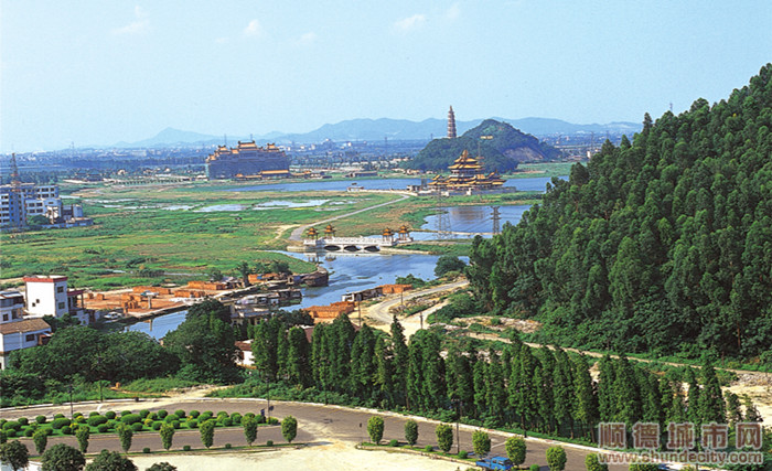 2003年左右的顺峰山公园（顺德建筑设计院股份有限公司提供）.jpg